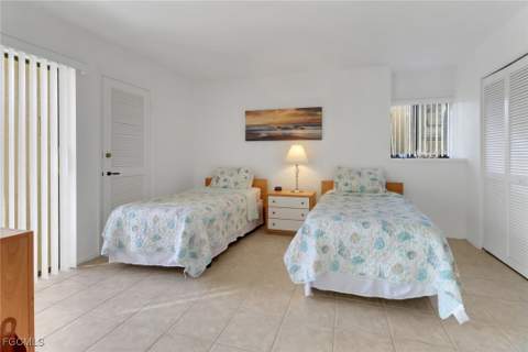 5015 Harbortown Ln 104, Fort Myers FL - photo 9 of 40