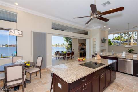 4902 SW 5th Pl, Cape Coral FL - photo 11 of 31