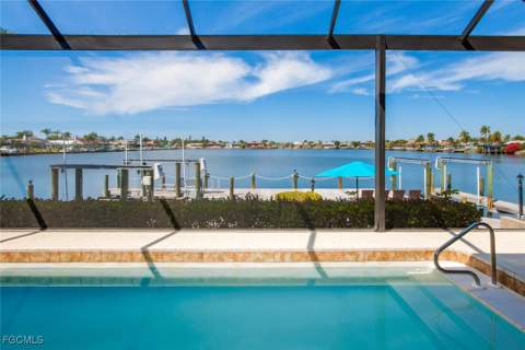 4902 SW 5th Pl, Cape Coral FL - photo 6 of 31
