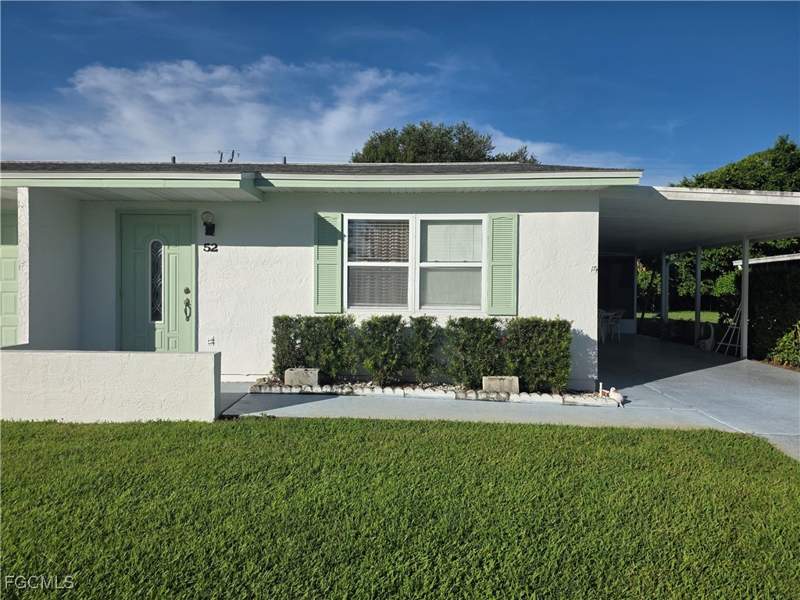 2 bedroom Attached at 52 Heath Aster Ln, Pinewood Condominium, Lehigh Acres — photo 2