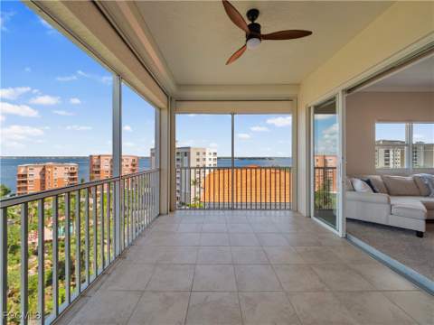 14819 Laguna Dr 703, Fort Myers FL - photo 7 of 47