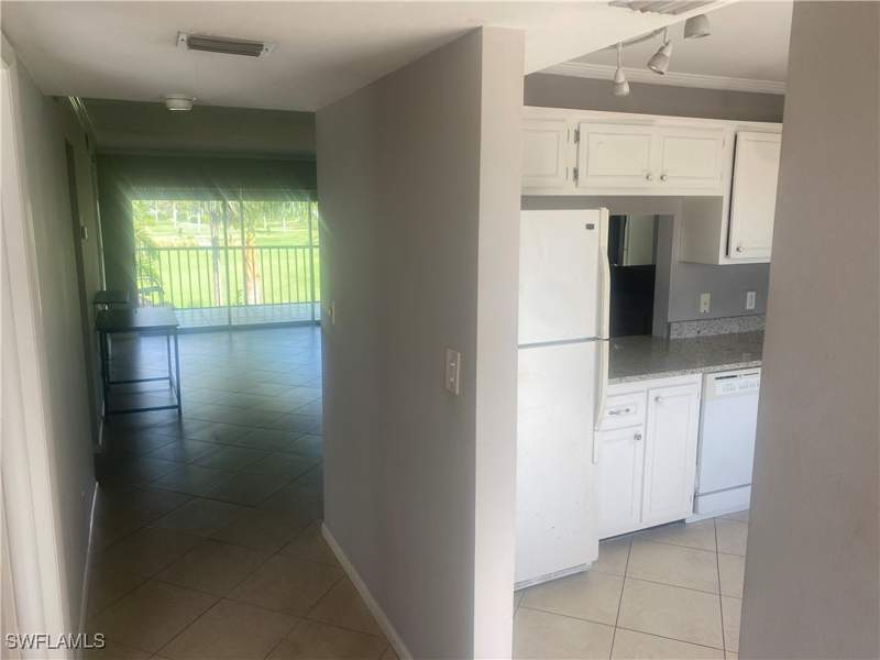 2 bedroom Condominium at 123 Palm Dr 2862, Sunrise, Naples — photo 4