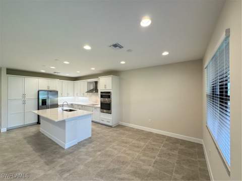 14491 Cumbria Ct, Fort Myers FL - photo 6 of 28
