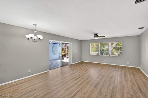 536 Pangola Dr, North Fort Myers FL - photo 7 of 33