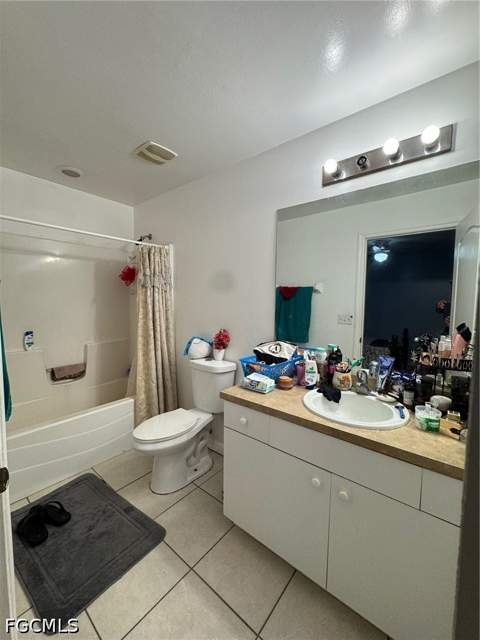 5231 Centennial Blvd, Lehigh Acres FL - photo 9 of 10