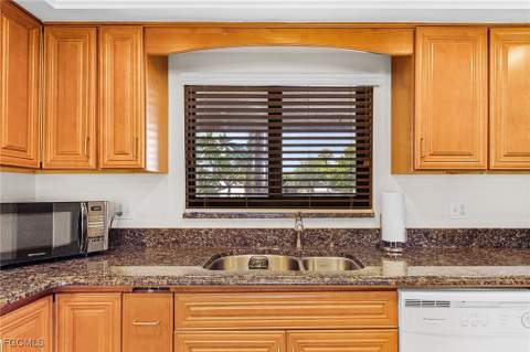4120 Steamboat Bend E 104, Fort Myers FL - photo 6 of 41
