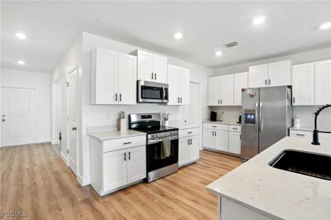 17765 Paradiso Way, North Fort Myers FL - photo 14 of 38