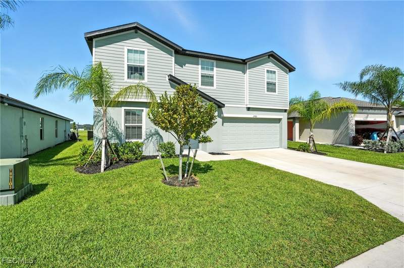 5 bedroom SingleFamilyResidence at 17765 Paradiso Way, Crane Landing, North Fort Myers — photo 2