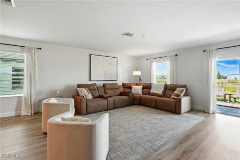 17765 Paradiso Way, North Fort Myers FL - photo 7 of 38