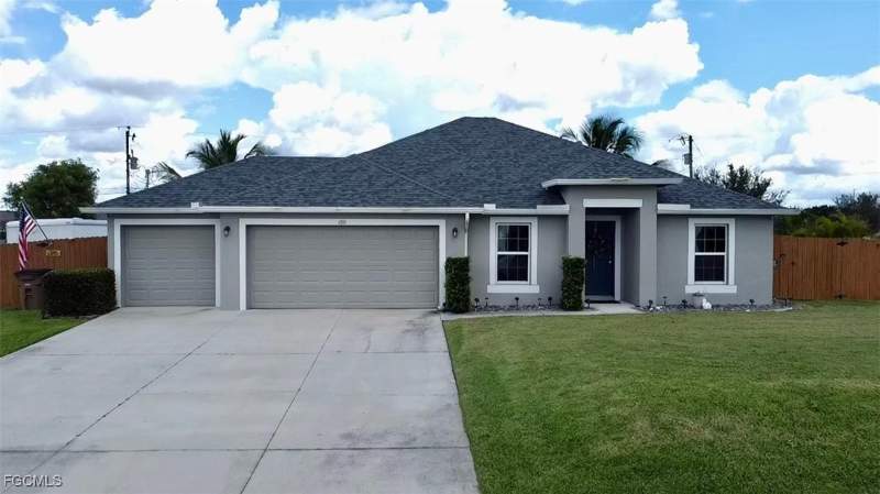 3 bedroom SingleFamilyResidence at 1511 NE 13th St, Cape Coral, Cape Coral — photo 5