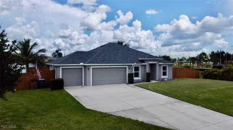 1511 NE 13th St, Cape Coral FL - photo 7 of 35