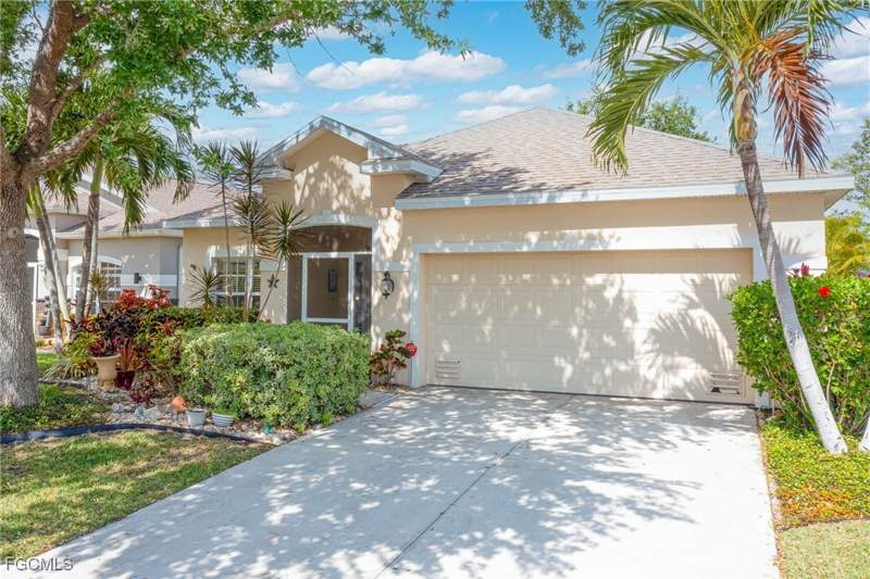 3 bedroom SingleFamilyResidence at 9005 Falcon Pointe Loop, Danforth Lakes, Fort Myers — photo 2