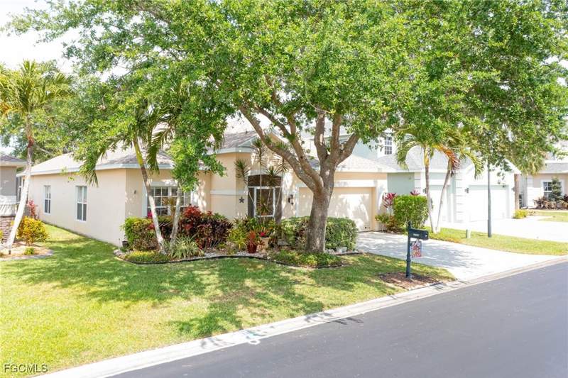 3 bedroom SingleFamilyResidence at 9005 Falcon Pointe Loop, Danforth Lakes, Fort Myers — photo 3