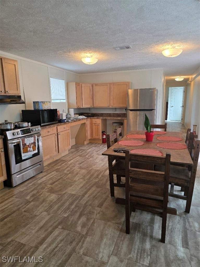 3 bedroom ManufacturedHome at 8385 Marx Dr, Suncoast Estate, North Fort Myers — photo 3
