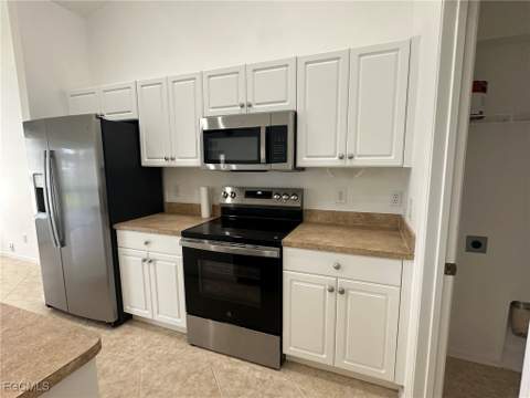 122 NW 15th Ter, Cape Coral FL - photo 13 of 42
