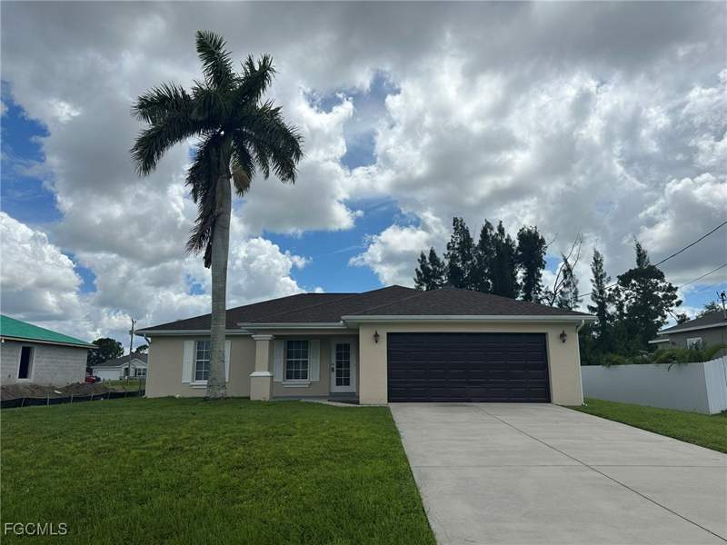 3 bedroom SingleFamilyResidence at 122 NW 15th Ter, Cape Coral, Cape Coral — photo 2