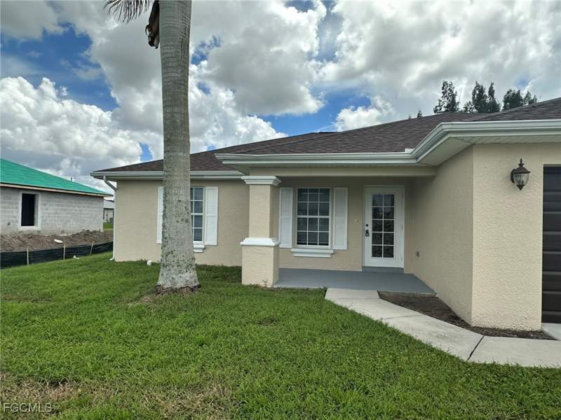 3 bedroom SingleFamilyResidence at 122 NW 15th Ter, Cape Coral, Cape Coral — photo 4