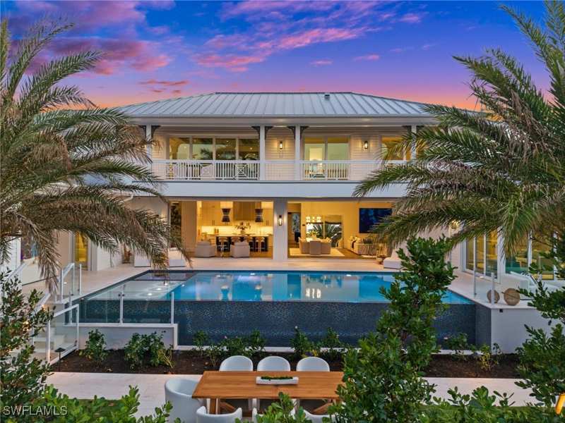 5 bedroom SingleFamilyResidence at 506 Neapolitan Ln, Park Shore, Naples — photo 1
