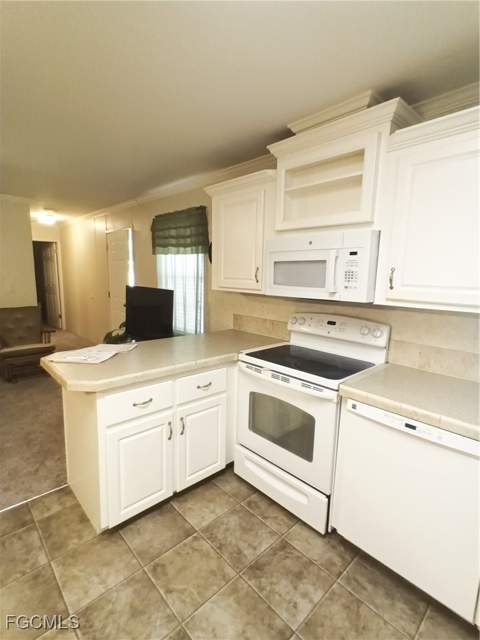 231 Palm Ave NW, Moore Haven FL - photo 15 of 29