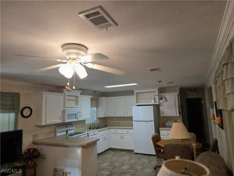 231 Palm Ave NW, Moore Haven FL - photo 16 of 29