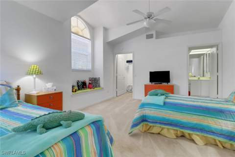 6180 Reserve Cir 203, Naples FL - photo 16 of 26