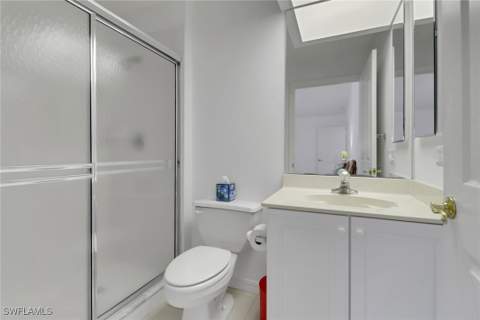 6180 Reserve Cir 203, Naples FL - photo 17 of 26