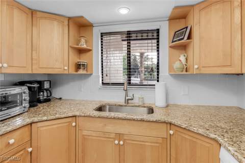 4396 Bowsprit Ct 2E, Fort Myers FL - photo 9 of 36