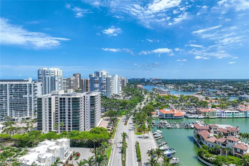 2 bedroom Condominium at 4031 Gulf Shore Blvd N 10C, Allegro, Naples — photo 2