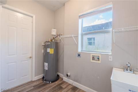 3003 Lake Manatee Ct, Cape Coral FL - photo 14 of 41