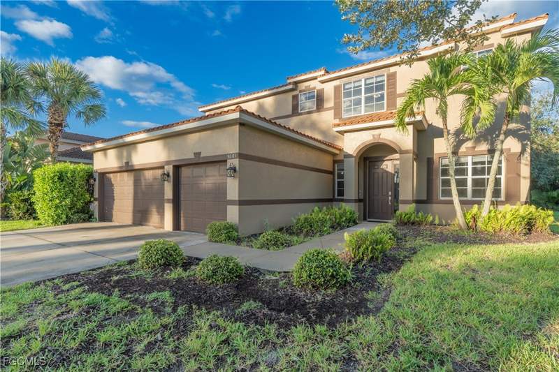 5 bedroom SingleFamilyResidence at 3003 Lake Manatee Ct, Coral Lakes, Cape Coral — photo 2
