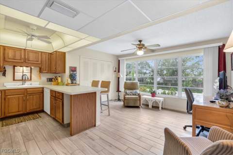 1376 S Brandywine Cir 4, Fort Myers FL - photo 10 of 35