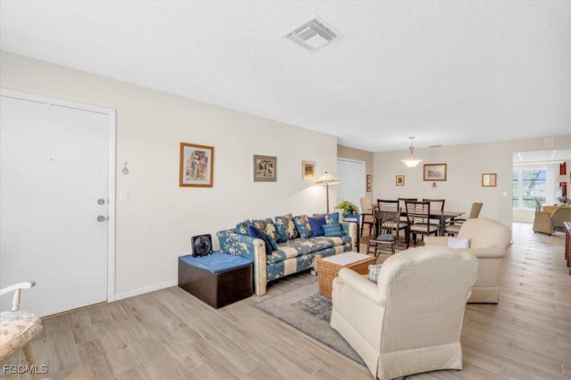 2 bedroom Condominium at 1376 S Brandywine Cir 4, Brandywine, Fort Myers — photo 5