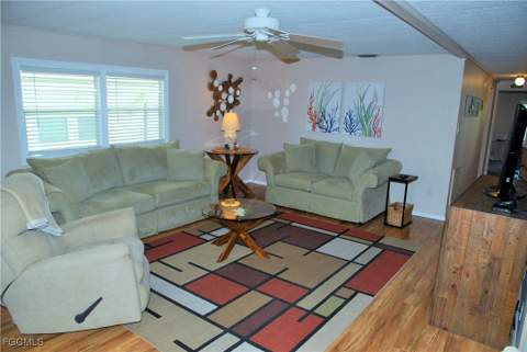 395 Snead Dr, North Fort Myers FL - photo 11 of 38