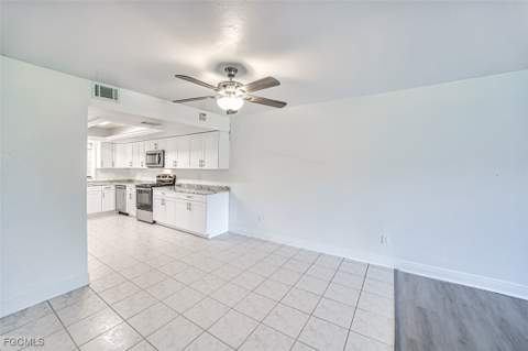 10022 Oxfordshire Ln 105, Fort Myers FL - photo 14 of 37
