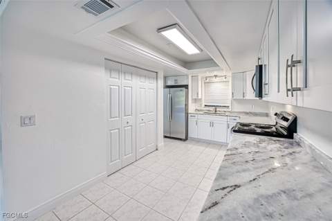 10022 Oxfordshire Ln 105, Fort Myers FL - photo 17 of 37
