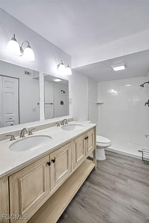 10022 Oxfordshire Ln 105, Fort Myers FL - photo 24 of 37