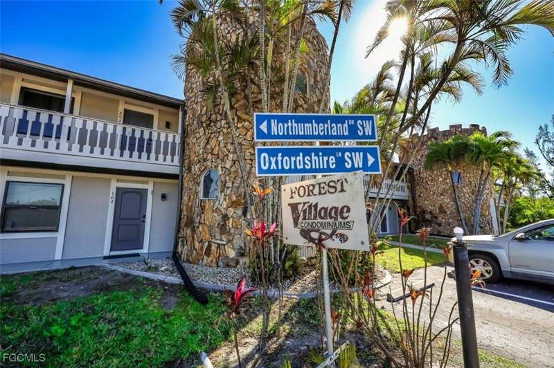 2 bedroom Condominium at 10022 Oxfordshire Ln 105, Forest Village, Fort Myers — photo 4
