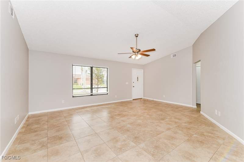 3 bedroom SingleFamilyResidence at 1005 SW 22nd TER, CAPE CORAL, Cape Coral — photo 2