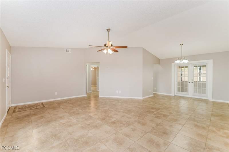 3 bedroom SingleFamilyResidence at 1005 SW 22nd TER, CAPE CORAL, Cape Coral — photo 3