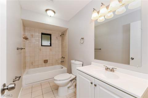 1005 SW 22nd TER, Cape Coral FL - photo 9 of 15