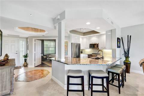 430 Cove Tower Dr 403, Naples FL - photo 10 of 26