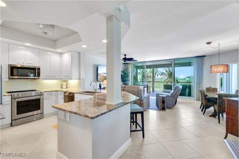 430 Cove Tower Dr 403, Naples FL - photo 11 of 26