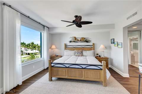 430 Cove Tower Dr 403, Naples FL - photo 18 of 26