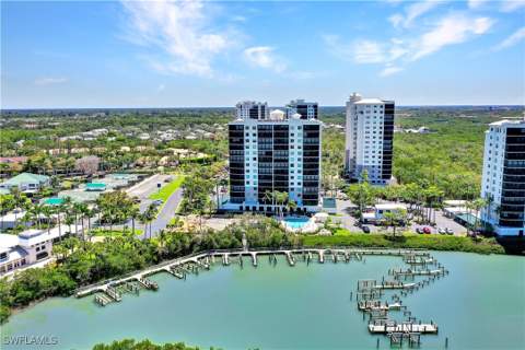 430 Cove Tower Dr 403, Naples FL - photo 24 of 26