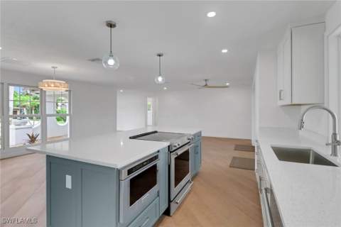 2105 Sheepshead Dr, Naples FL - photo 7 of 29