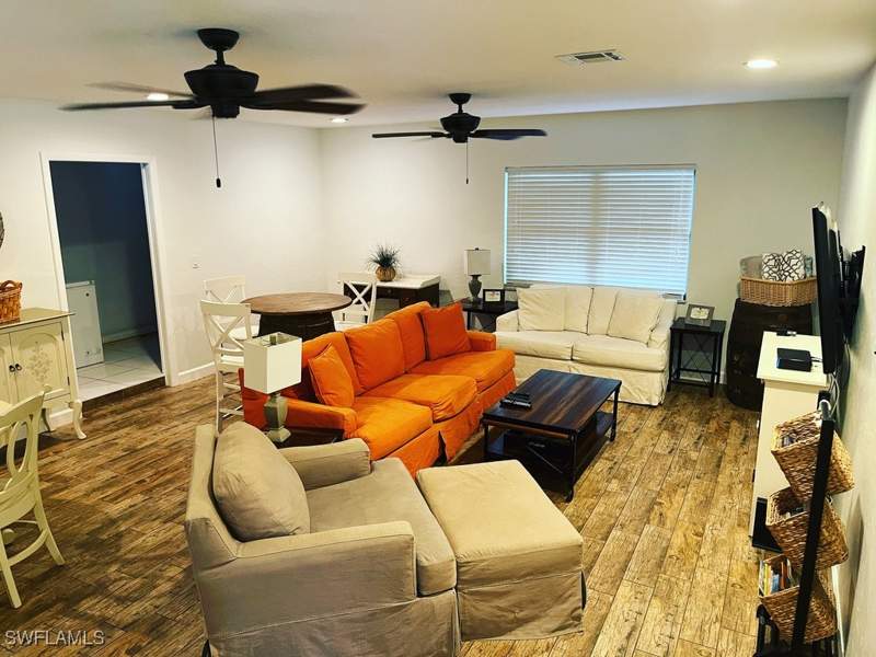 5 bedroom SingleFamilyResidence at 6060 Golden Oaks Ln, Oakes Estates, Naples — photo 2