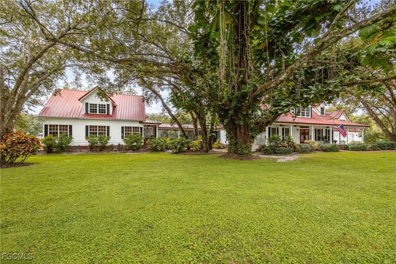 6 bedroom SingleFamilyResidence at 1444 Winchester Ave E, Ranchettes, Labelle — photo 5