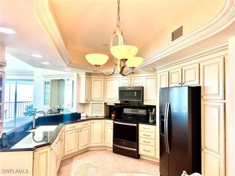 257 Barefoot Beach Blvd 502, Bonita Springs FL - photo 15 of 39