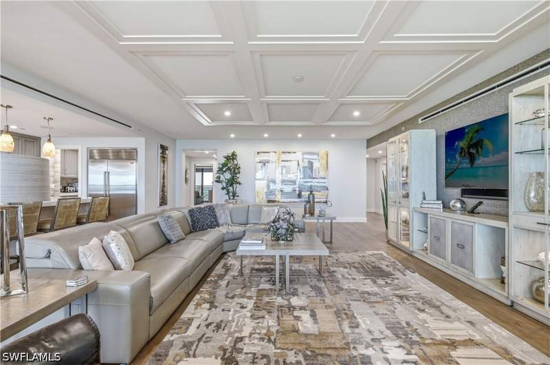 4 bedroom Condominium at 13915 Old Coast Rd 2004, Kalea Bay Tower 100, Naples — photo 2