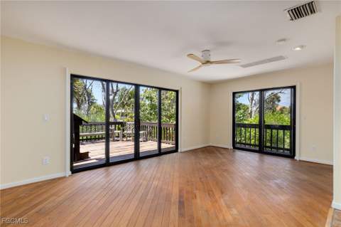 1345 Junonia St, Sanibel FL - photo 12 of 27